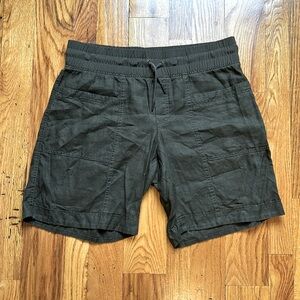 Athleta Cabo Linen Bermuda Shorts Olive Green